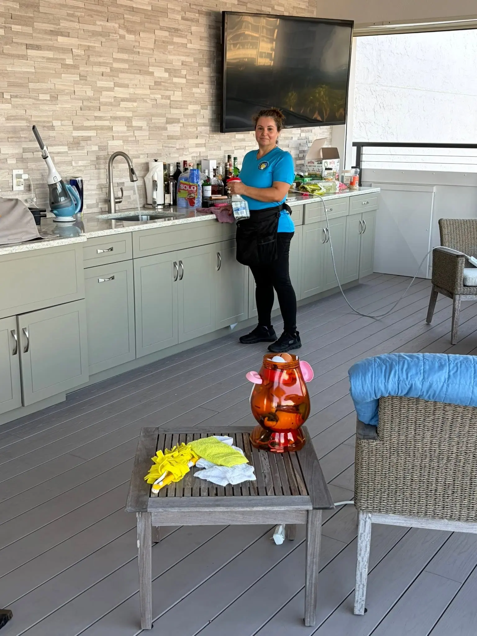 Outdoor kitchen scrubbed and cleaned at a Palm Harbor home